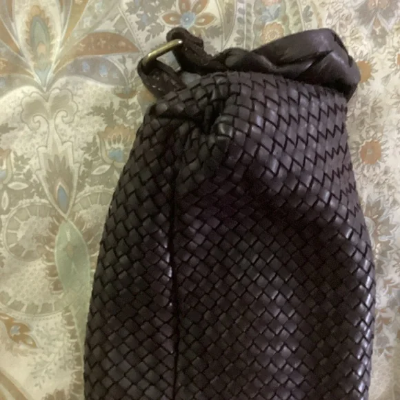 EUC Italian leather Woven Brown Shoulder Bag - Picture 13 of 13